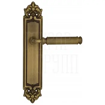 Дверная ручка Venezia 'MOSCA' на планке PL96 матовая бронза