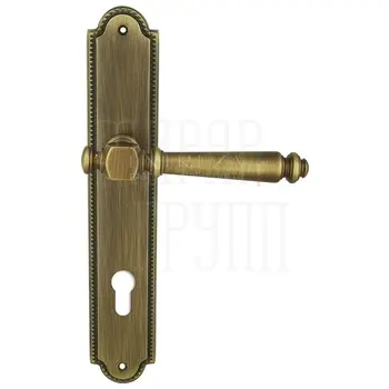 Дверная ручка Extreza 'VERONIKA' (Вероника) 325 на планке PL03 матовая бронза (cyl)