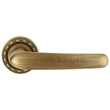 Дверная ручка Extreza 'MONACO' (Монако) 330 на круглой розетке R02 матовая бронза