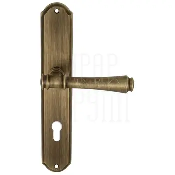 Дверная ручка Extreza 'PIERO' (Пиеро) 326 на планке PL01 матовая бронза (cyl)