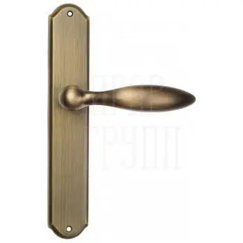 Дверная ручка Venezia 'MAGGIORE' на планке PL02 матовая бронза