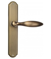 Купить Дверная ручка Venezia "MAGGIORE" на планке PL02 по цене 8`659 руб. в Москве