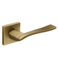 Дверная ручка из латуни Ghobestir "CITY Collection" А009 на квадратном основании