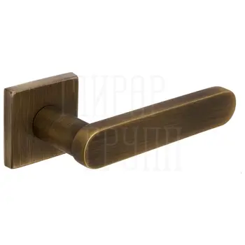 Дверная ручка Extreza Hi-tech 'JEMMA' 116 на квадратной розетке R11 матовая бронза