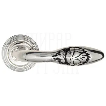 Дверная ручка на розетке Venezia 'CASANOVA' D8 натуральное серебро