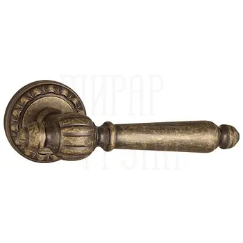 Дверная ручка Punto (Пунто) на круглой розетке 'MADRID' MT античная бронза