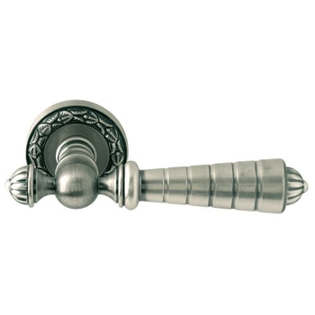 Дверная ручка на розетке Mestre OR 6575 античное серебро