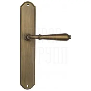 Дверная ручка Venezia 'CLASSIC' на планке PL02 матовая бронза