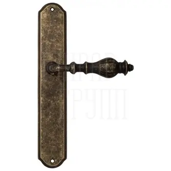 Дверная ручка Venezia 'GIFESTION' на планке PL02 античная бронза