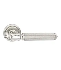 Дверная ручка на розетке ROD 204 SN матовый никель