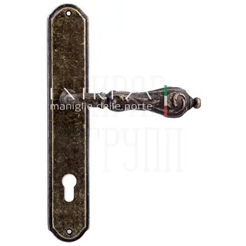 Дверная ручка Extreza 'GRETA' (Грета) 302 на планке PL01 античная бронза (cyl)