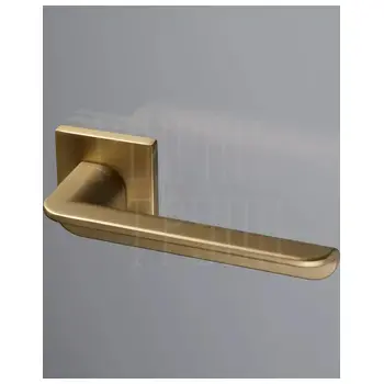 Дверная ручка Extreza 'FOSSA' 136 на розетке R15 матовая латунь