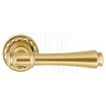 Дверная ручка Extreza 'Piero' (Пьеро) 326 на круглой розетке R02 французское золото