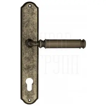 Дверная ручка Venezia 'MOSCA' на планке PL02 античное серебро (cyl)