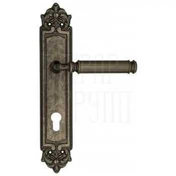 Дверная ручка Venezia 'MOSCA' на планке PL96 античное серебро (cyl)
