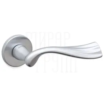 Дверная ручка на розетке Mandelli 'River' 991 матовый хром