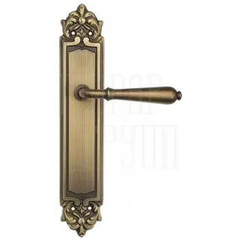 Дверная ручка Venezia 'CLASSIC' на планке PL96 матовая бронза