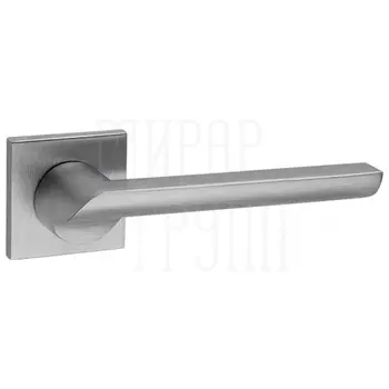 Дверная ручка Fratelli 'WOO' 8 FS на квадратной розетке матовый хром