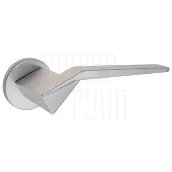 Дверная ручка на круглом основании Fratelli Cattini 'UGO' 7FS на круглой розетке матовый хром