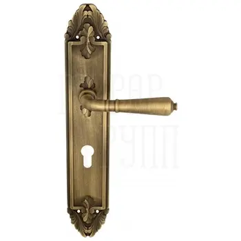 Дверная ручка Venezia 'VIGNOLE' на планке PL90 матовая бронза (cyl)