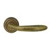 Дверная ручка Extreza "Como" (Комо) 322 на круглой розетке R01, матовая бронза