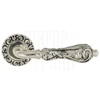 Дверная ручка на розетке Venezia 'MONTE CRISTO' D4 натуральное серебро