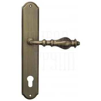Дверная ручка Venezia 'GIFESTION' на планке PL02 матовая бронза (cyl)