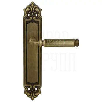 Дверная ручка Extreza 'BENITO' (Бенито) 307 на планке PL02 матовая бронза