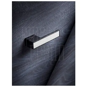 Дверная ручка на розетке Forme 302K 'Icon' (Ric) черный матовый со вставкой глянц