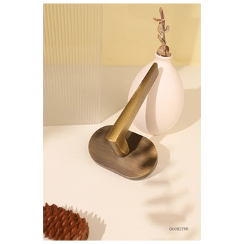 Дверная ручка из латуни Ghobestir 'RYOT Collection' G021 на круглом основании матовая бронза