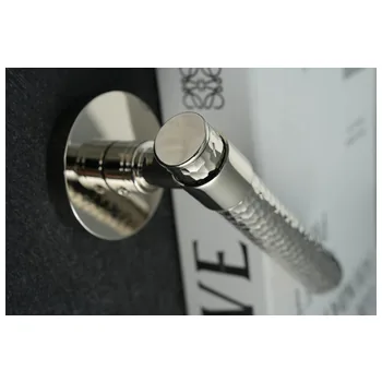 Дверная ручка из латуни Ghobestir "PANTHER Collection" G008 на круглой розетке