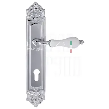 Дверная ручка Extreza "DANA" (Дана) 305 на планке PL02