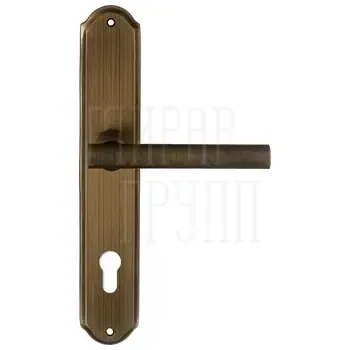 Дверная ручка Extreza "PIVOT" (Пивот) 132 на планке PL01