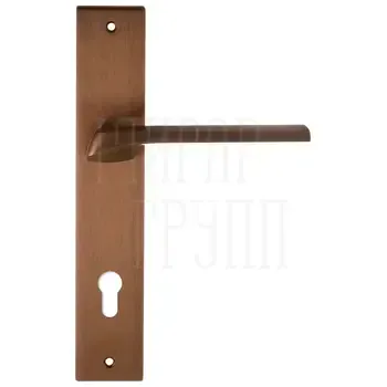 Дверная ручка Extreza Hi-Tech "ERICA" на планке PL13