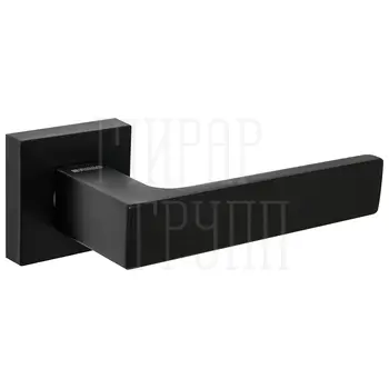 Дверная ручка на квадратной розетке Fuaro (Фуаро) 'Straight' DM черный