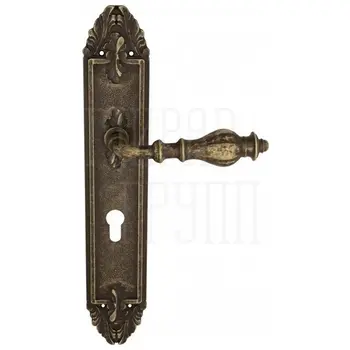 Дверная ручка Venezia 'GIFESTION' на планке PL90 античная бронза (cyl)