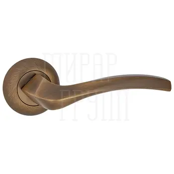 Дверная ручка Ajax (Аякс) на круглой розетке 'GLORIA' JR кофе