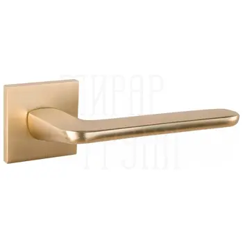 Дверные ручки Puerto (Пуэрто) 'Гляссе', серия SLIM INAL 555-03 (slim) на тонком квадратном основании золото матовое сатинированное