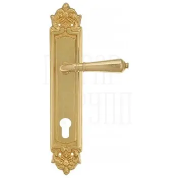 Дверная ручка Venezia 'VIGNOLE' на планке PL96 полированная латунь (cyl)