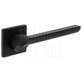 Дверная ручка Extreza Hi-tech 'SANTA' (Санта) 128 на квадратной розетке R15 черный