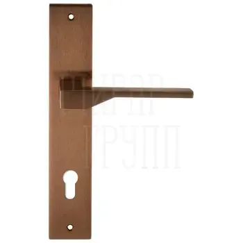 Дверная ручка Extreza Hi-Tech "ADONA" 122 на планке PL13