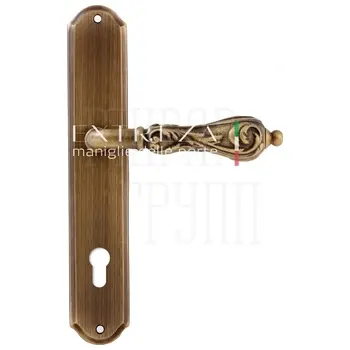 Дверная ручка Extreza 'GRETA' (Грета) 302 на планке PL01 матовая бронза (cyl)