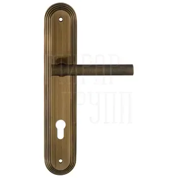 Дверная ручка Extreza "PIVOT" (Пивот) 132 на планке PL05