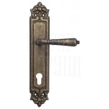 Дверная ручка Venezia 'VIGNOLE' на планке PL96 античная бронза (cyl)