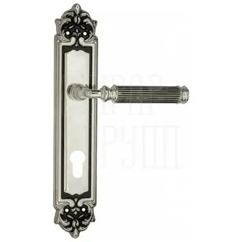 Дверная ручка Venezia 'MOSCA' на планке PL96 натуральное серебро (cyl)