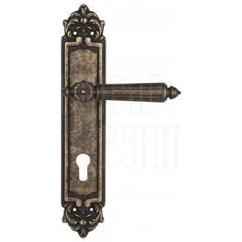 Дверная ручка Venezia 'CASTELLO' на планке PL96 античная бронза (cyl)