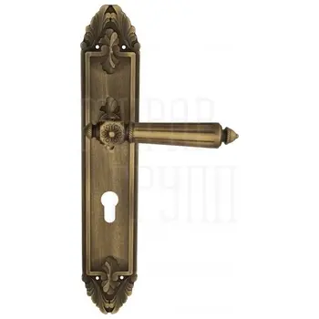 Дверная ручка Venezia 'CASTELLO' на планке PL90 матовая бронза (cyl)
