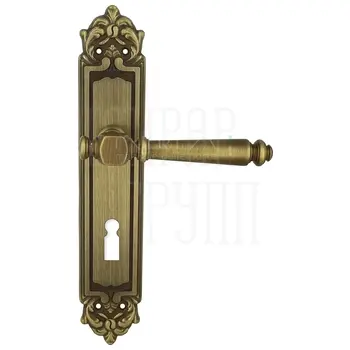 Дверная ручка Extreza 'VERONIKA' (Вероника) 325 на планке PL02 матовая бронза (cab) (KEY)