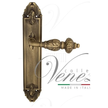 Дверная ручка Venezia 'LUCRECIA' на планке PL90 матовая бронза
