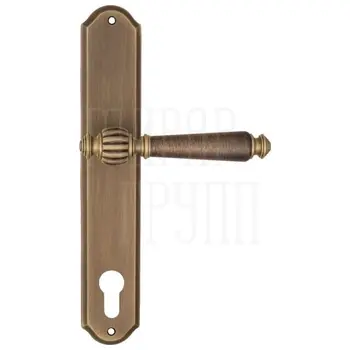 Дверная ручка Fratelli Cattini 'MARANI' на планке PL02 матовая бронза (cyl)